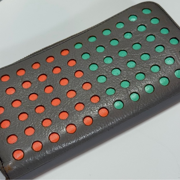 Fossil Gray Cutout Dot Zip Around Wallet With Wrist Strap - Picture 4 of 16